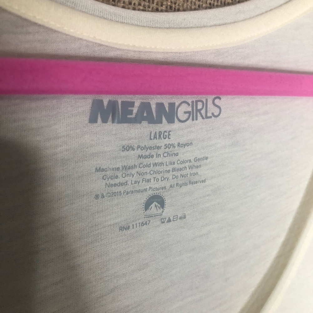 Mean Girls L Tshirt I’m Getting Cheese Fries Top - Picture 3 of 4